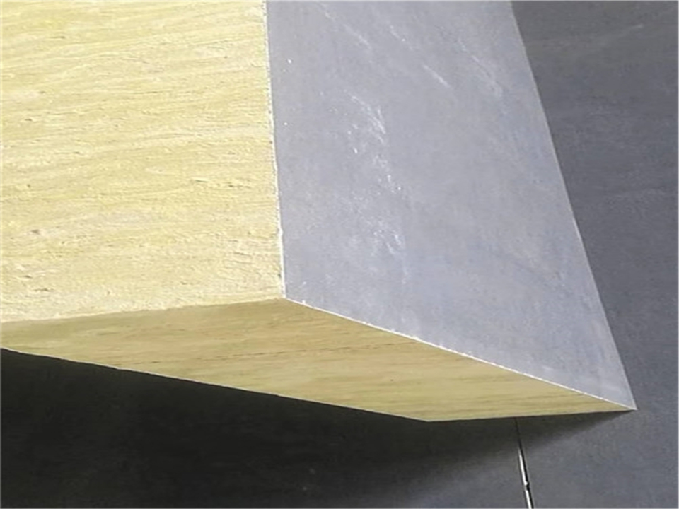 輕質(zhì)巖棉復合板